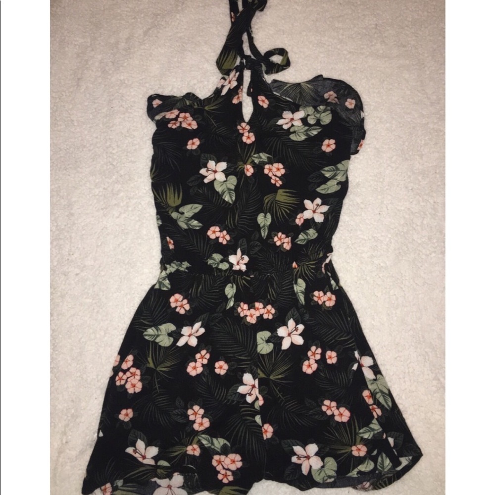 Romper - Picture 2 of 3